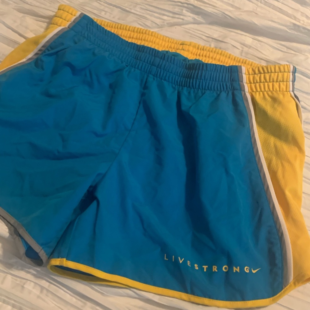 Nike livestrong shorts size medium